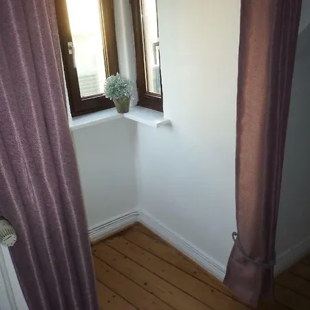 Apartment Jugendstilhaus Riverside City Fuer Urlaub Und Business
